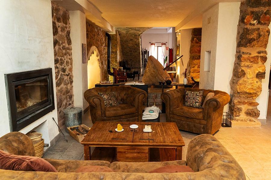Masia De Matuta Vall de Almonacid Exteriér fotografie